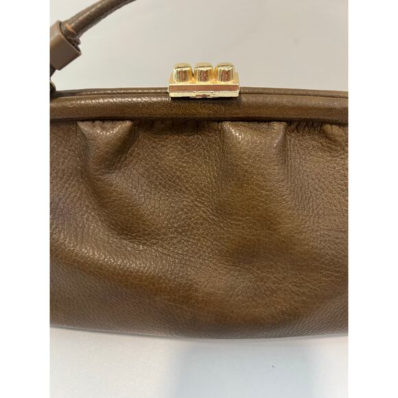 Vintage Leather Handbag with Gold Hardware Paisley Interior SG - Picture 2 of 9